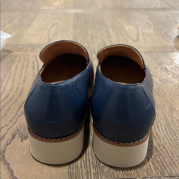 VIONIC KENSLEY LOAFER NAVY LEATHER